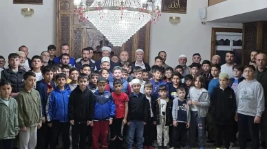 Sabahın Seherinde Baba-Oğul Camide Buluştu