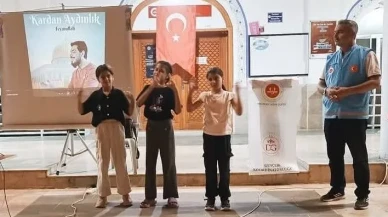 Gençler 15 Temmuz Şehitlerini Dualarla Andı