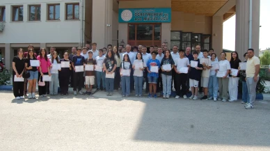 Başarılı Öğrenciler Ödüllendirildi