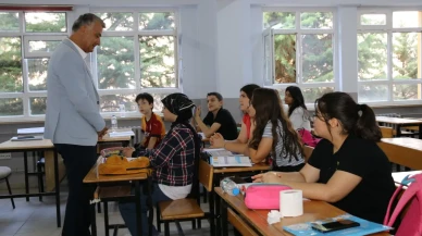 İl Millî Eğitim Müdürü Katipoğlu’ndan Çelebi Mehmet Ortaokulu'na Ziyaret