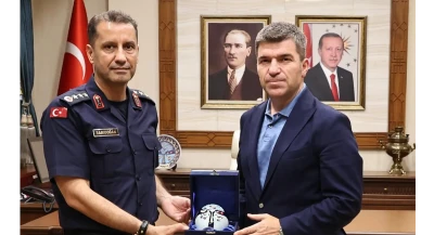 Vali Önder Bakan’dan Gümüşhane İl Jandarma Komutanı Bilal Sarıdoğan’a Tebrik