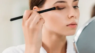 Düşük Göz Yapısına Sahip Olanlar Nasıl Makyaj Yapmalı?