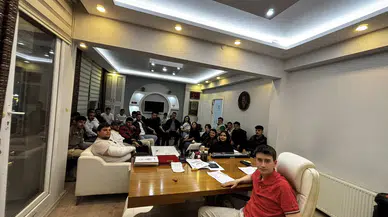 AK Gençlik Toplandı
