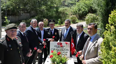 Amasya Şehitliği’nde Duygu Dolu Bayram