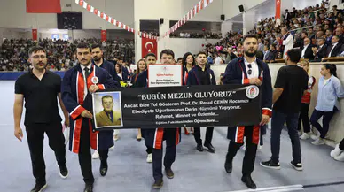 Amasya Üniversitesi’nde Mezuniyet Gözyaşlarıyla Başladı