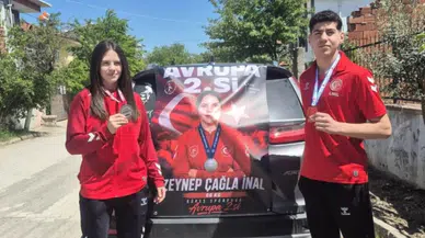 Amasyalı İkizler Minderde Tarih Yazdı
