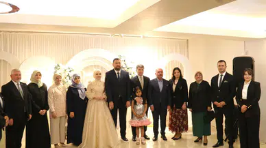 Başkan Aşgın Oğlunu Nişanladı! Amasya ve Çorum Protokolü Genç Çifti Yalnız Bırakmadı