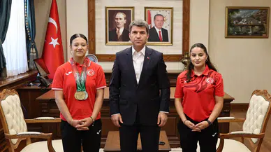 Dünya Şampiyonuna Vali Tebriği