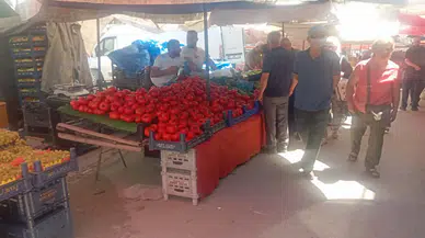 Merzifon Pazarı'nda Fiyatlar Geriledi! Yerli Ürünler Tezgâhları Doldurdu