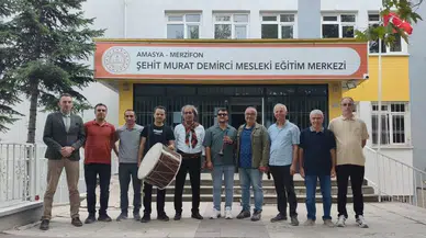 Merzifon Sanayisinde Ahilik Coşkusu: Davul Zurnayla Esnafı Gezerek Lokum Dağıttılar