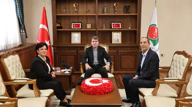 Amasya Valisi Önder Bakan’ın Makamında Yoğun Ziyaret Trafiği