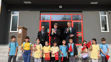 Amasya’da İlk Zil Vali Bakan’la Çaldı!