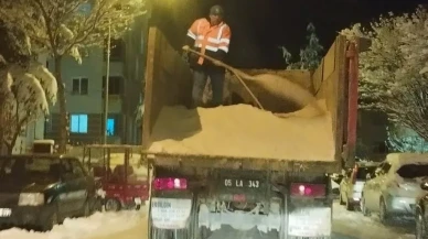 Merzifon’da Kar ve Buzla Gece Gündüz Mücadele