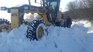 Amasya’da Yoğun Kar Yağışı Nedeniyle 54 Köy Yolu Ulaşıma Kapandı