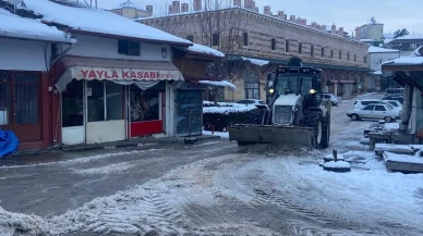 Pazar Yerleri ve Okul Önlerinde Kaygan Zemine Geçit Yok