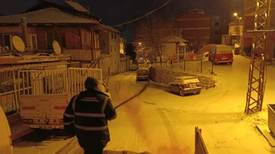 Amasya Belediyesi’nden Gece Boyu Kar Mesaisi