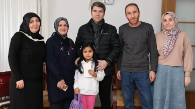 Vali Bakan’dan Depremzede Aileye Ziyaret