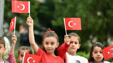 Okullarda İkinci Dönem Türk Bayraklarıyla Karşılanacak!