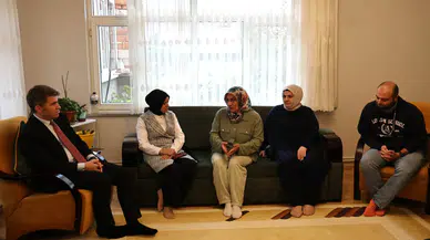 Amasya Valisi Çolak Ailesini Ziyaret Etti