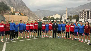 MHP Amasya'dan Amasya’nın Kadın Futbolcularına Moral!