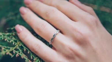 2026 Kadın Yüzük Modası Yeniden Şekilleniyor: Zarafet, Doğallık ve Cesur Dokunuşlar Öne Çıkıyor