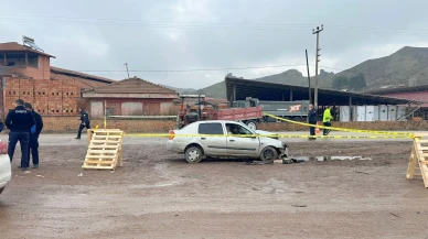 Otomobil ile Traktör Çarpıştı, 1 Ölü 2 Yaralı