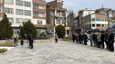 Merzifon'da Meslek Onuru Anıt Önünde Taçlandı