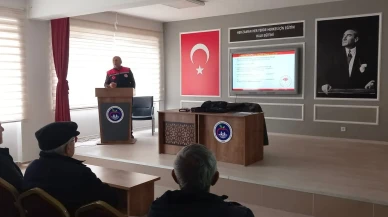 Taşova’da Üreticilere Bitki Koruma Ürünleri Eğitimi Verildi