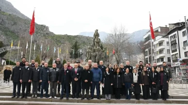 Serbest Muhasebeci Mali Müşavirler Çelenk Sunumu Yaptı