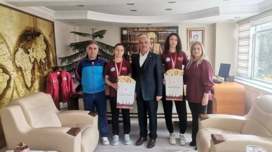 Merzifonlu Kızlardan Halterde Türkiye Dereceleri!