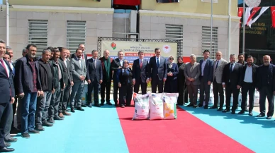 Çiftçilere Tohum Dağıtımı Yapıldı