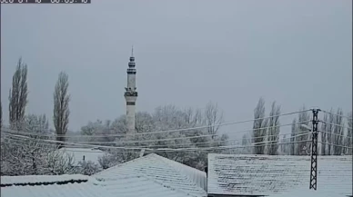 Nisan’da Şaşırtan Kar Yağışı: Çorum Beyaza Büründü!
