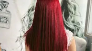 Rüyada Kızıl Saç Görmek Ne Anlama Geliyor? Gizemli ve Dikkat Çekici Yorumlar