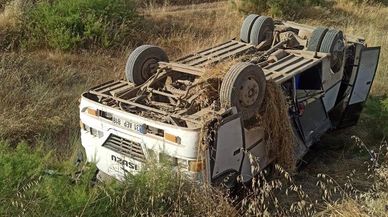 Amasya'da Tarım İşçilerini Taşıyan Midibüs Devrildi: 16 Yaralı