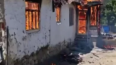 Amasya’da kerpiç ev yangında küle döndü