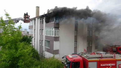 Alevlere teslim olan daire kullanılamaz hale geldi