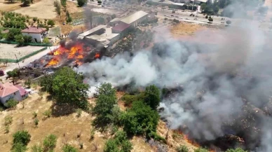 Amasya’da kereste deposu ve ev alev alev yandı