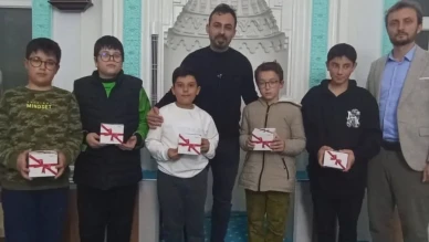 Dikilitaş Camii'nde Gençler İçin Anlamlı Buluşma: "Yatsı Namazı Gençlik Buluşması" Gerçekleştirildi