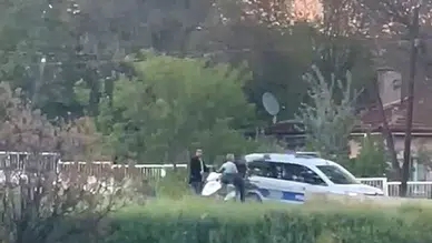 Arkadaşlar Arasında Kavga: Tekme ve Yumruklar Kamerada