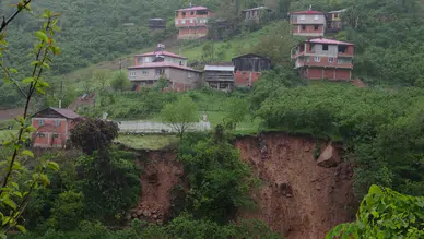 Heyelan Alarmı: 11 Ev Tahliye Edildi