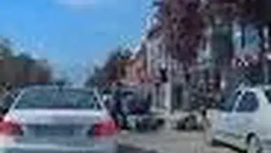 Motosiklet Kazası Kamerada! Otomobil Sürücüsünün Dikkati Facianın Önüne Geçti