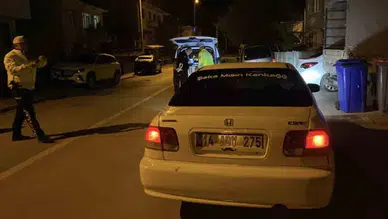 Polisi Görünce Aracını Bırakıp Kaçtı: Cezadan Kurtulamadı