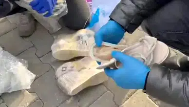 Yüksek Topuklar Kadınları Tetikledi: Eroin Takviyesi Şoku!
