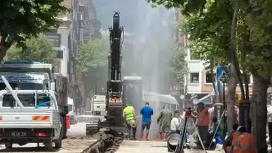 Merzifon’un Göbeğinde Su Borusu Patladı