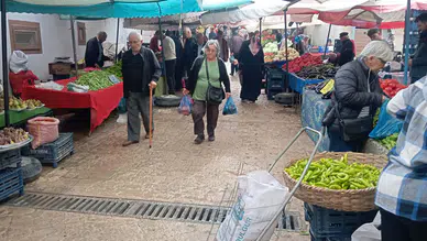 Soğuk Ve Yağmur Pazarı Durduramadı!