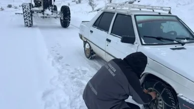 Merzifon’da Karda Mahsur Kalan Vatandaşlar Kurtarıldı