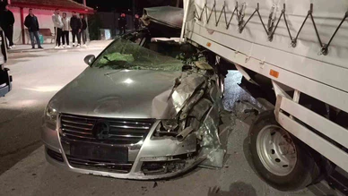 Amasya'da Feci Kaza: Otomobil Hurdaya Döndü!