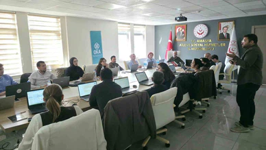 Amasya’da sosyal hizmet uzmanlarına yapay zekâ eğitimi