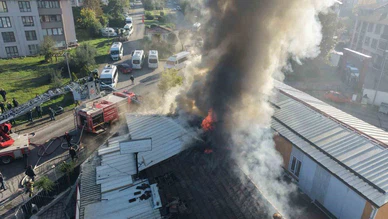 Kıraathane Yangını: İş Yeri Kullanılamaz Hale Geldi