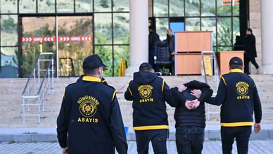 Aynı Apartmandaki İki Evden Altın ve Para Çalındı